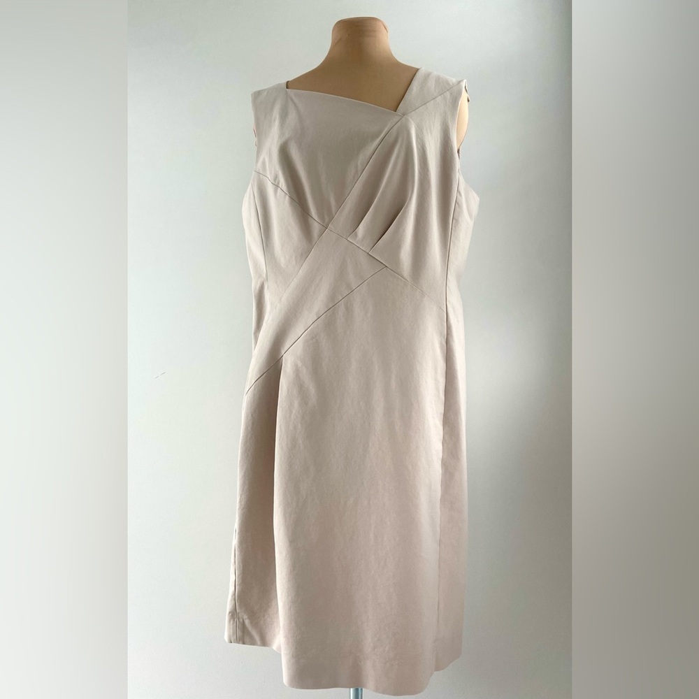 Lafayette 148 New York Beige Sleeveless Sheath Dress | Size 16